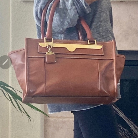 Chloe - Picture 9 of 11